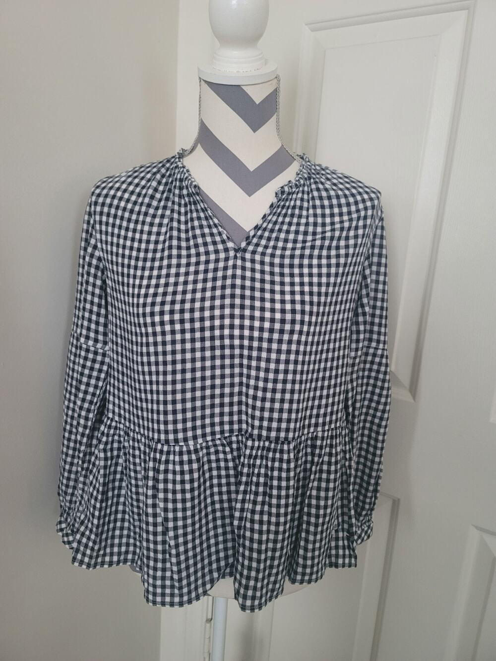 Tommy Hilfiger Sz XS Top Gingham Check long sleeve Top peplum Women Ruffle Neck